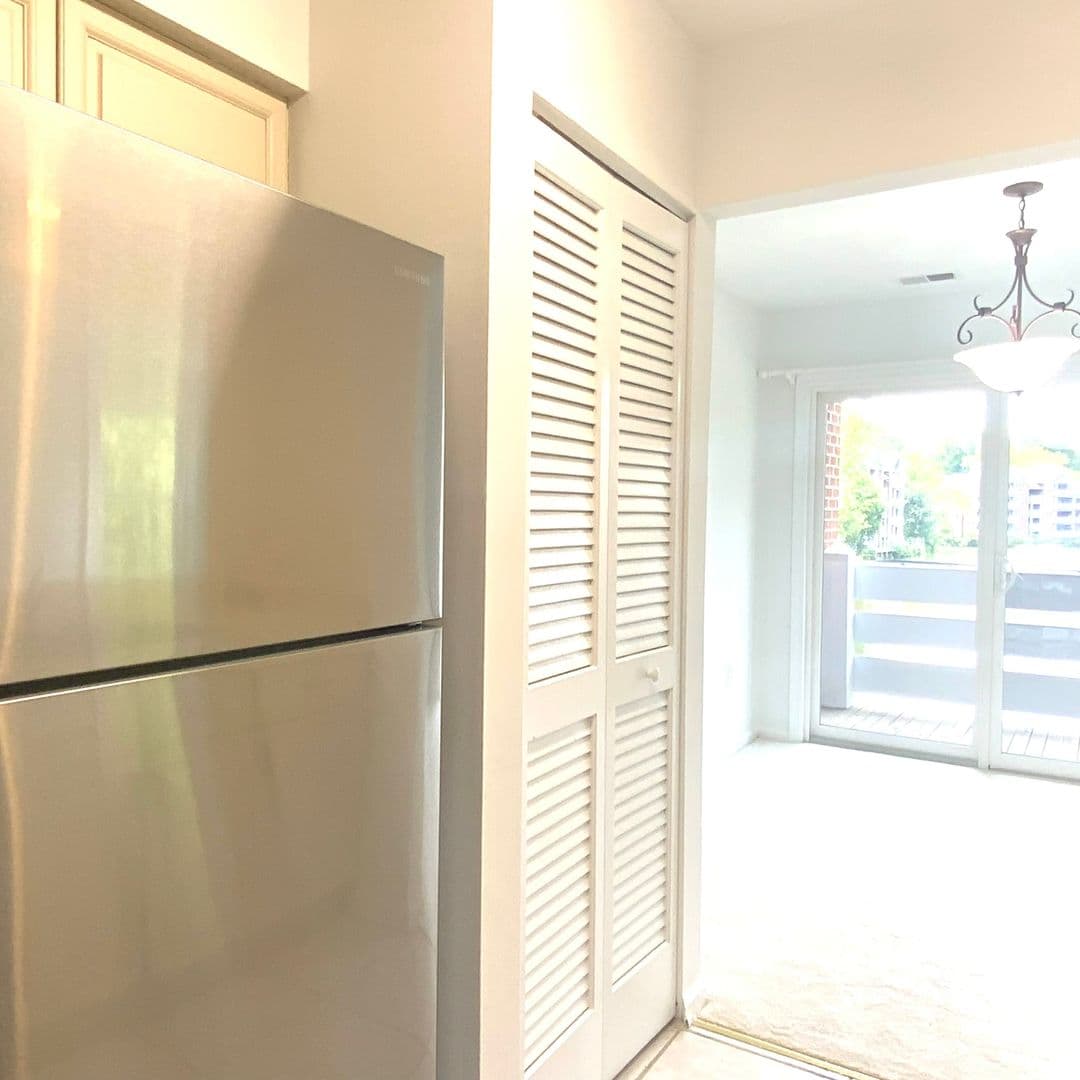 Falls Church House: 7594 Lakeside Village Drive