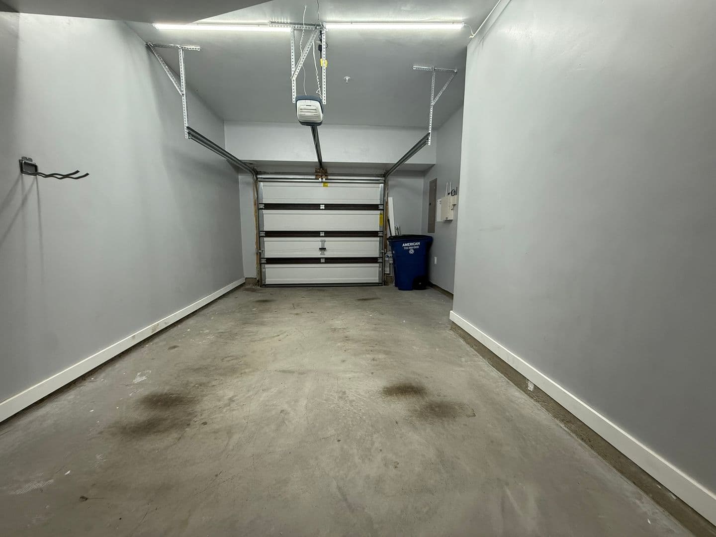 Ashburn House: 44860 Tiverton Square