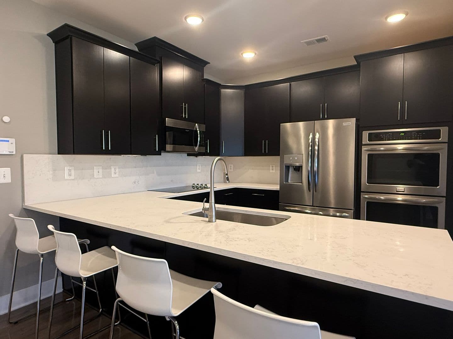 Ashburn House: 44860 Tiverton Square