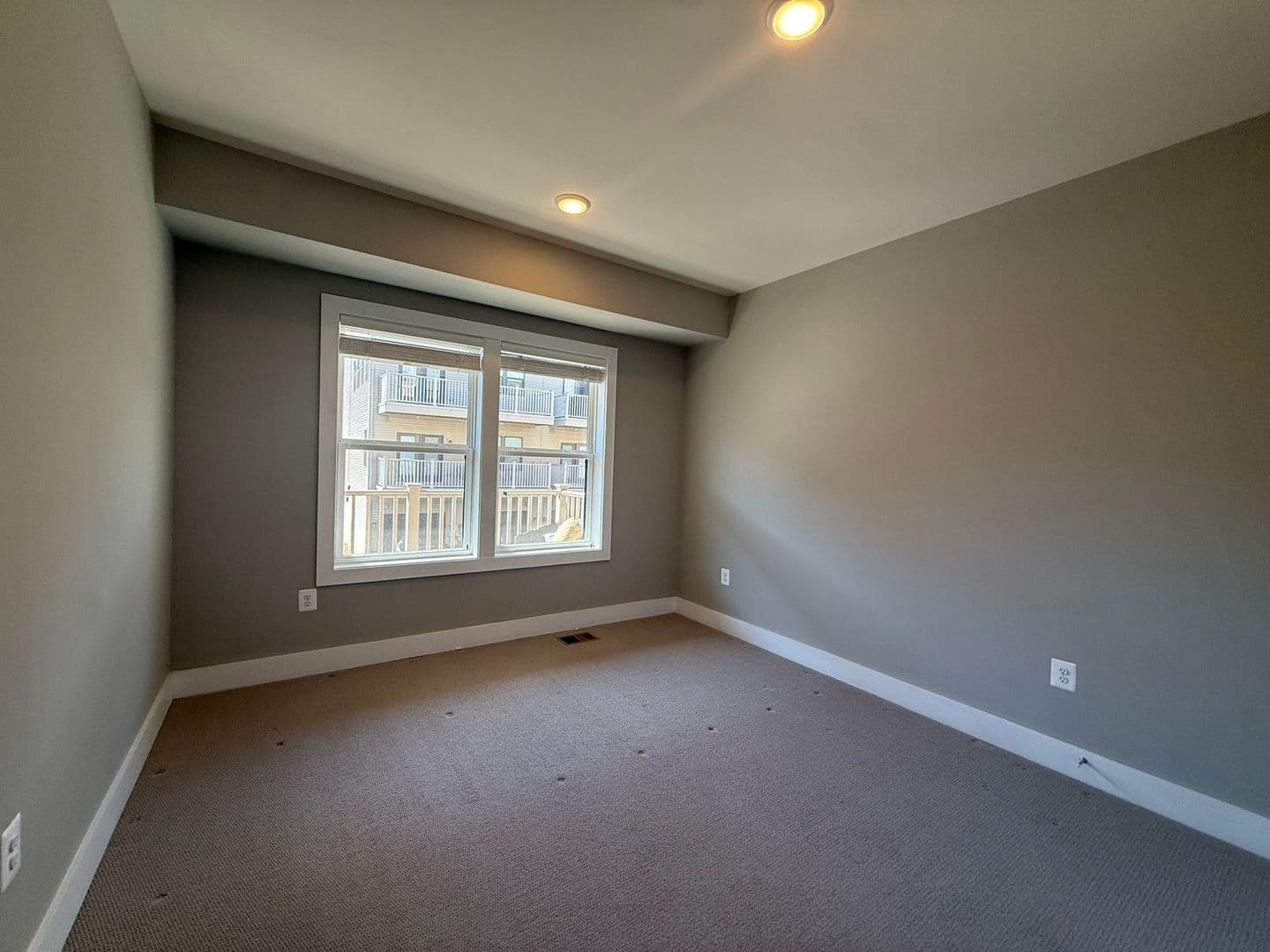 Ashburn House: 44860 Tiverton Square