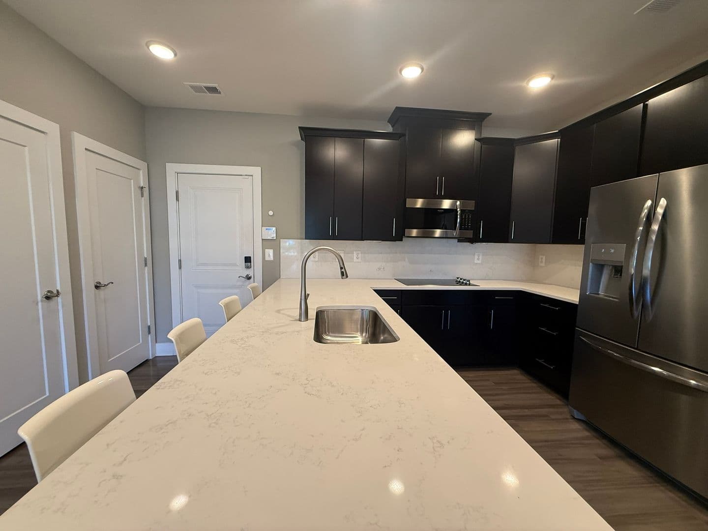 Ashburn House: 44860 Tiverton Square