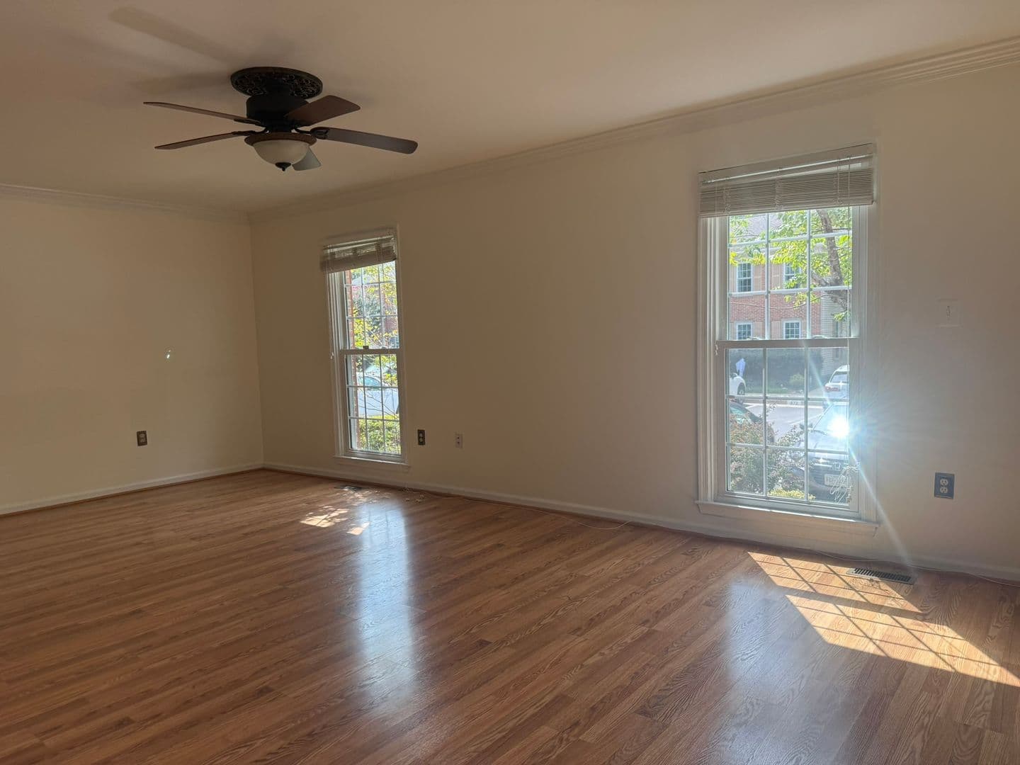 Alexandria House: 6269 Walkers Croft Way