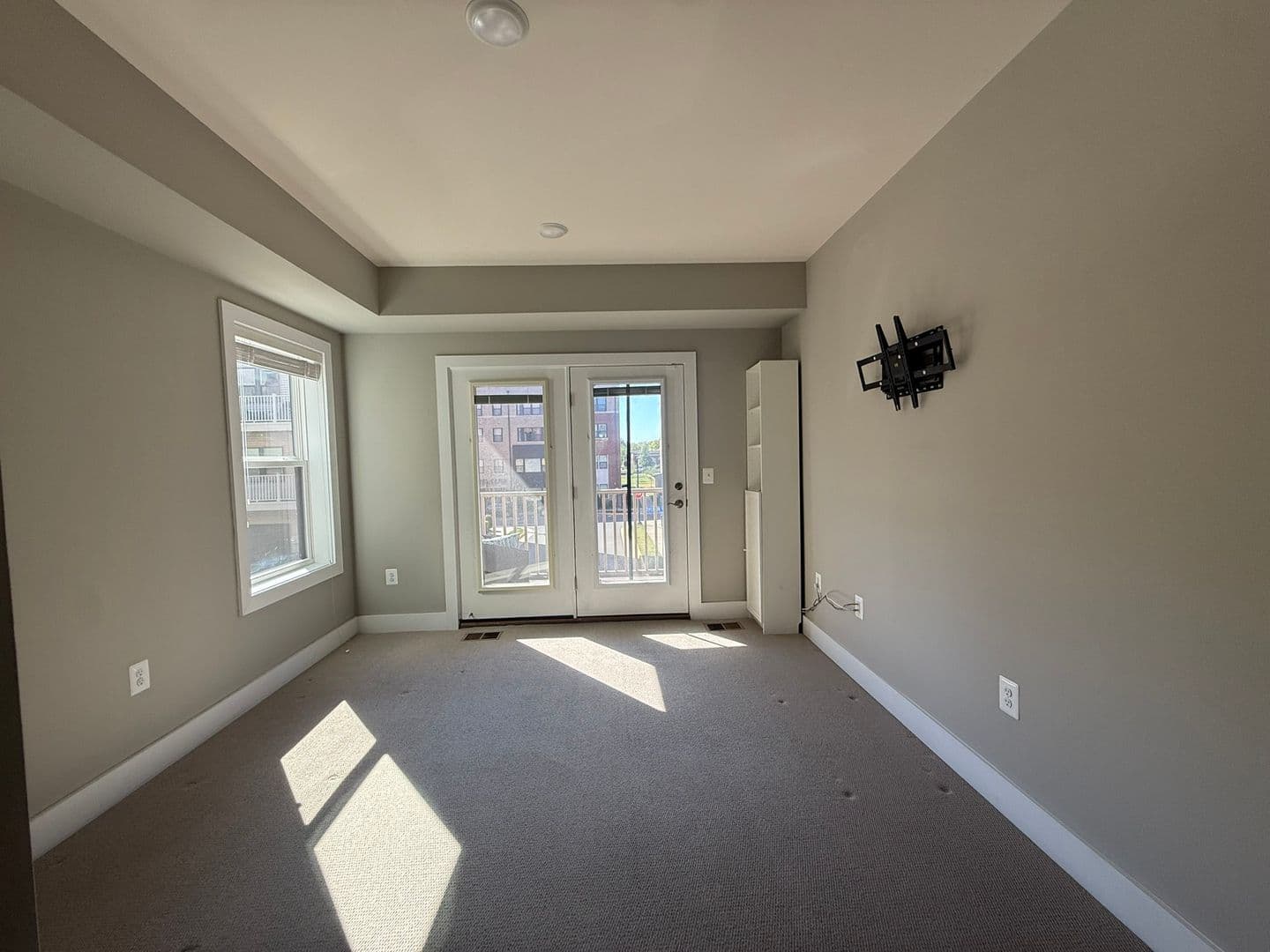 Ashburn House: 44860 Tiverton Square
