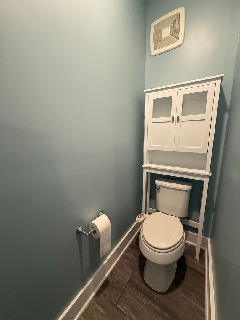 Ashburn House: 44860 Tiverton Square
