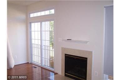 Broadlands House: 21929 Bayard Terrace