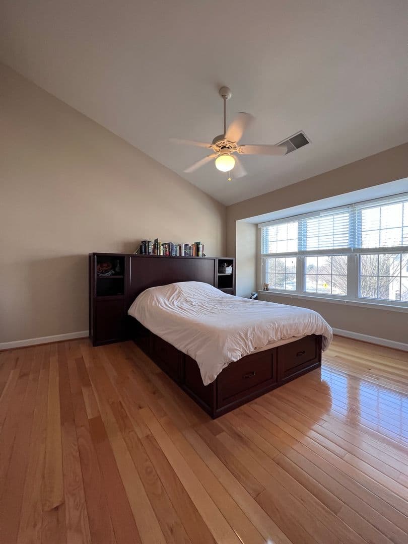 Sterling House: 47692 Woolcott Square