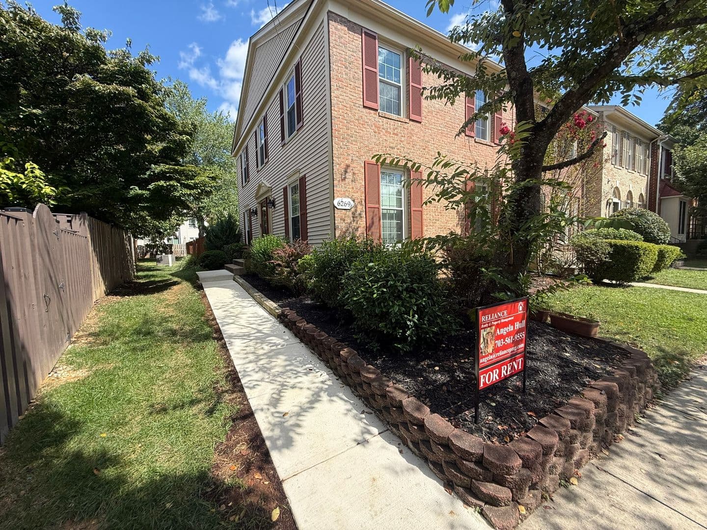 Alexandria House: 6269 Walkers Croft Way