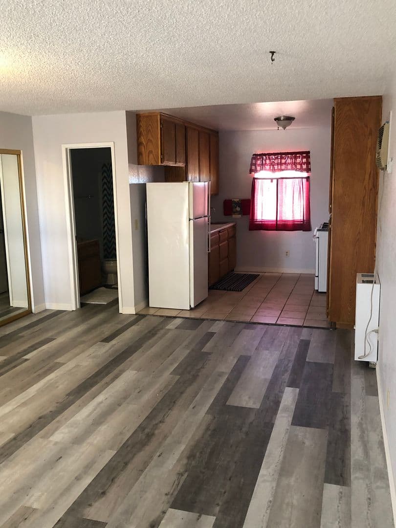 Barstow Apartment: 27878 Apache