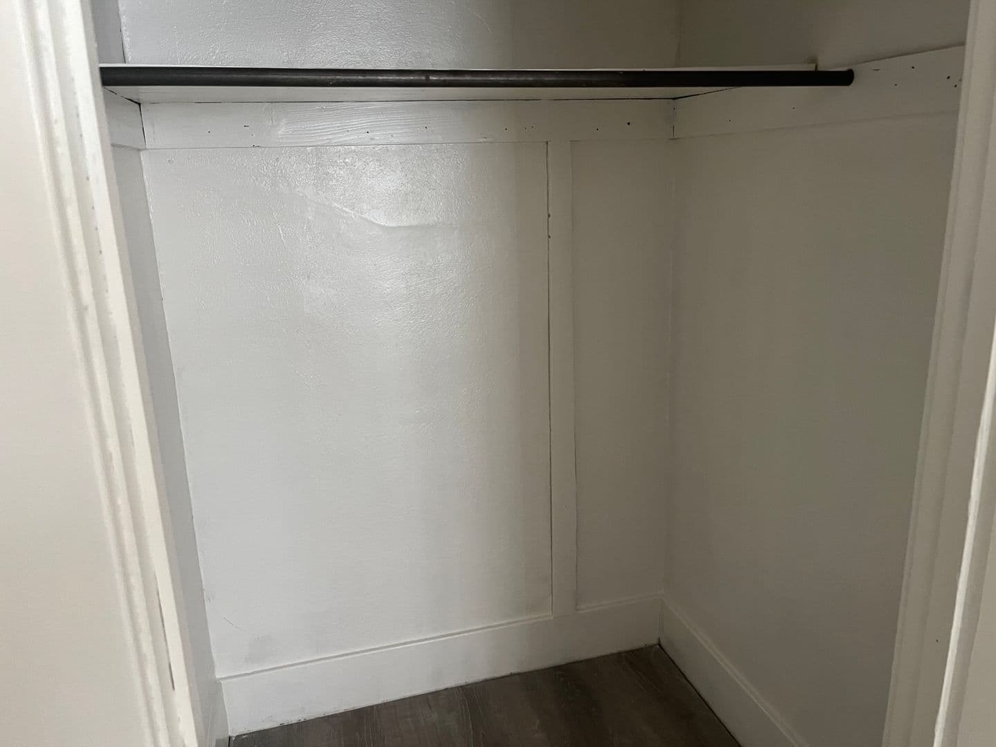 Barstow Apartment: 200 W Cottage