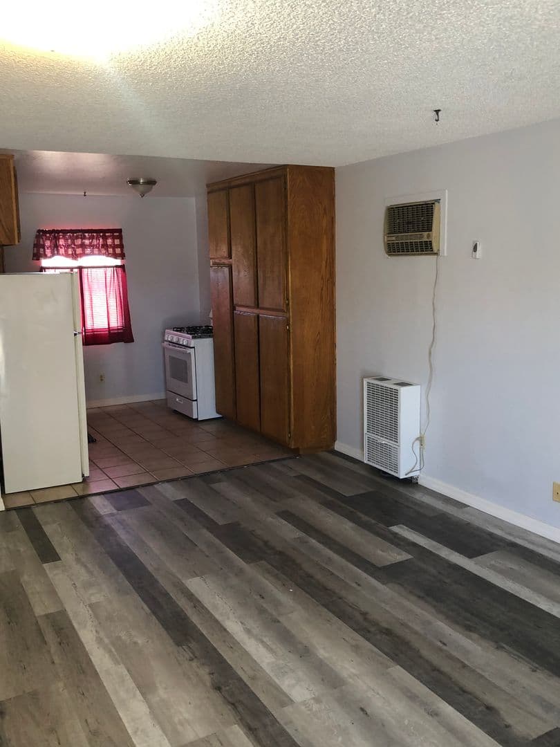 Barstow Apartment: 27878 Apache