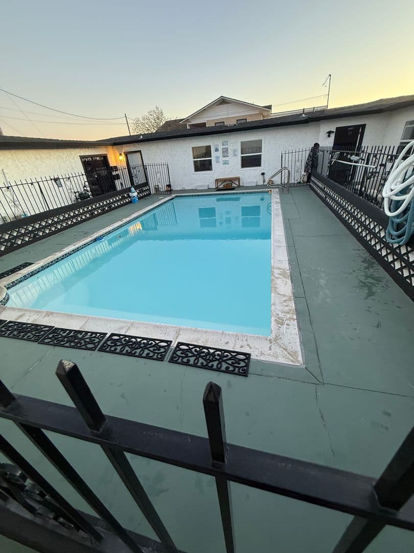 Barstow House: 445 Highland Ave #A