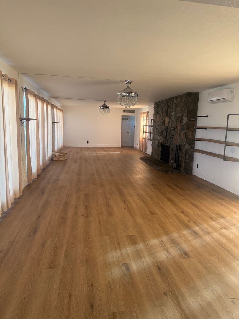 Barstow House: 445 Highland Ave #A