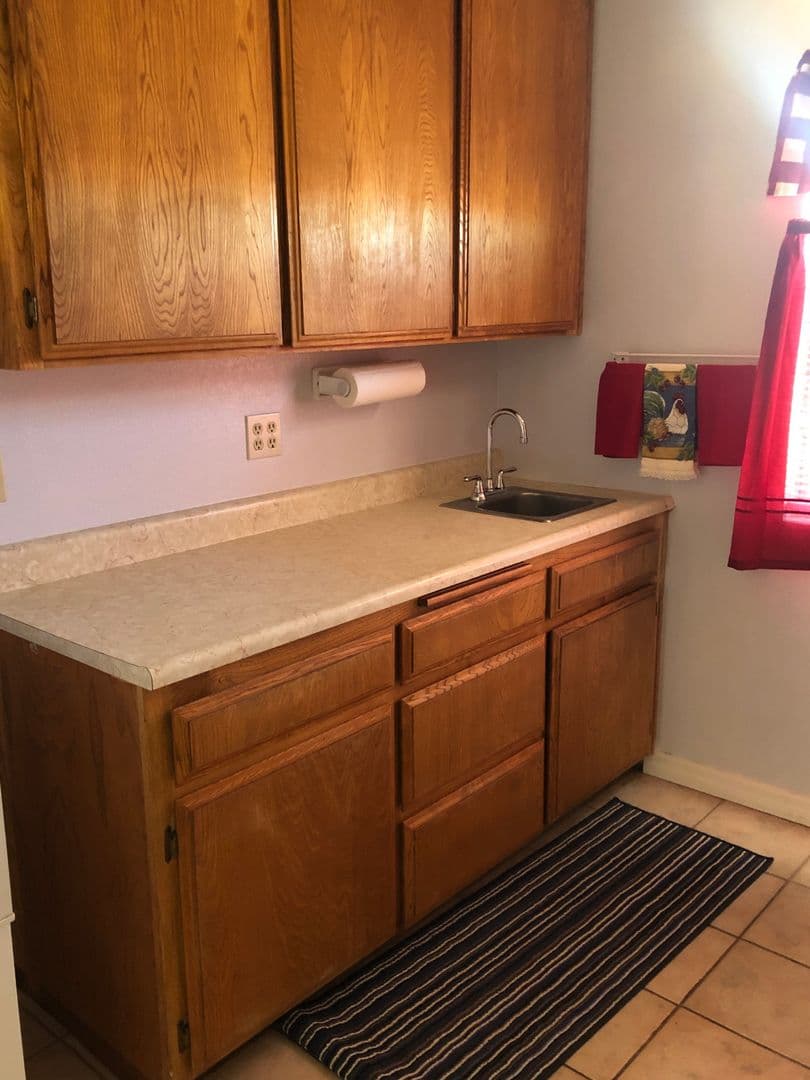 Barstow Apartment: 27878 Apache