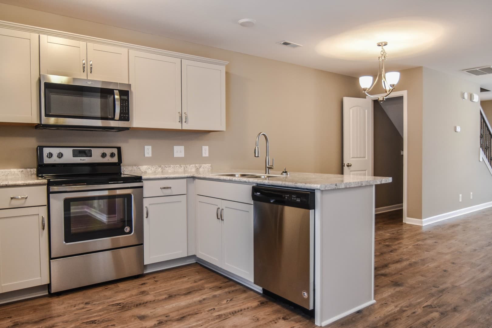 Clarksville House: 259 Alexander Blvd