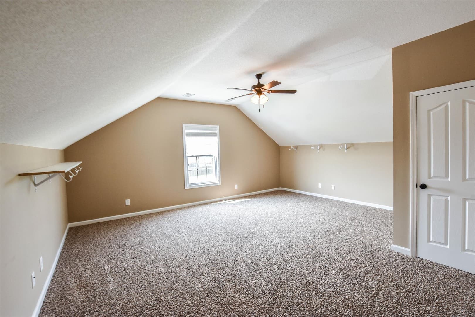 Clarksville House: 3627 Fox Tail Drive