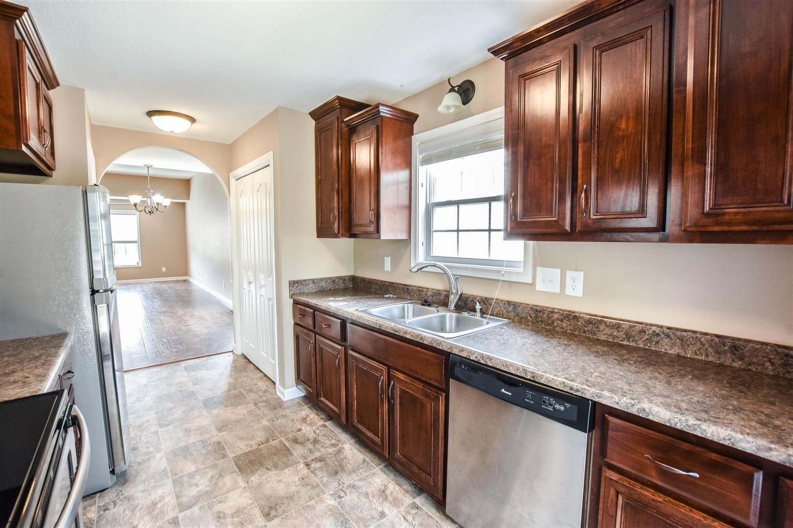 Clarksville House: 3627 Fox Tail Drive