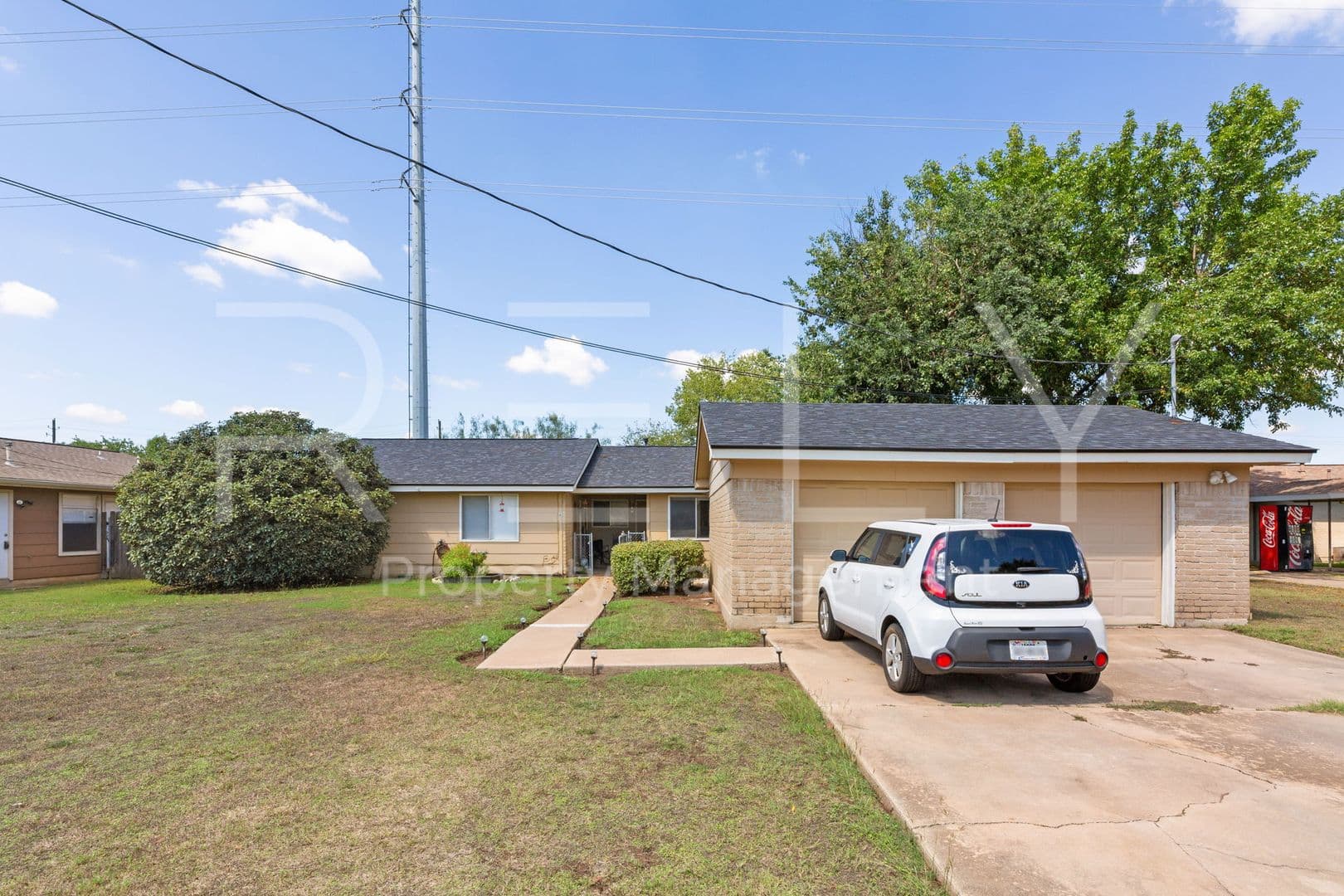 Georgetown Apartment: 409 E Janis Dr