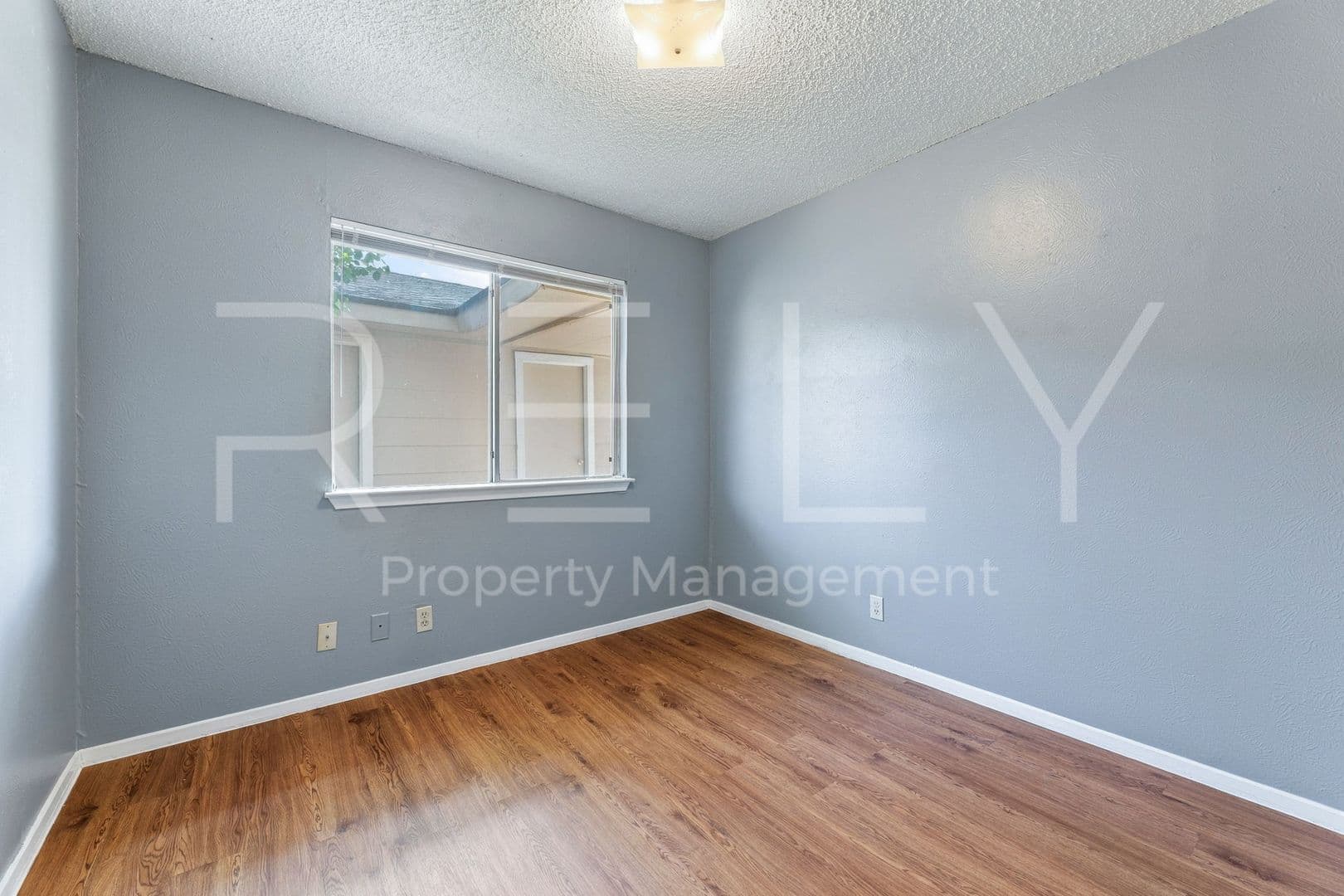 Georgetown Apartment: 409 E Janis Dr