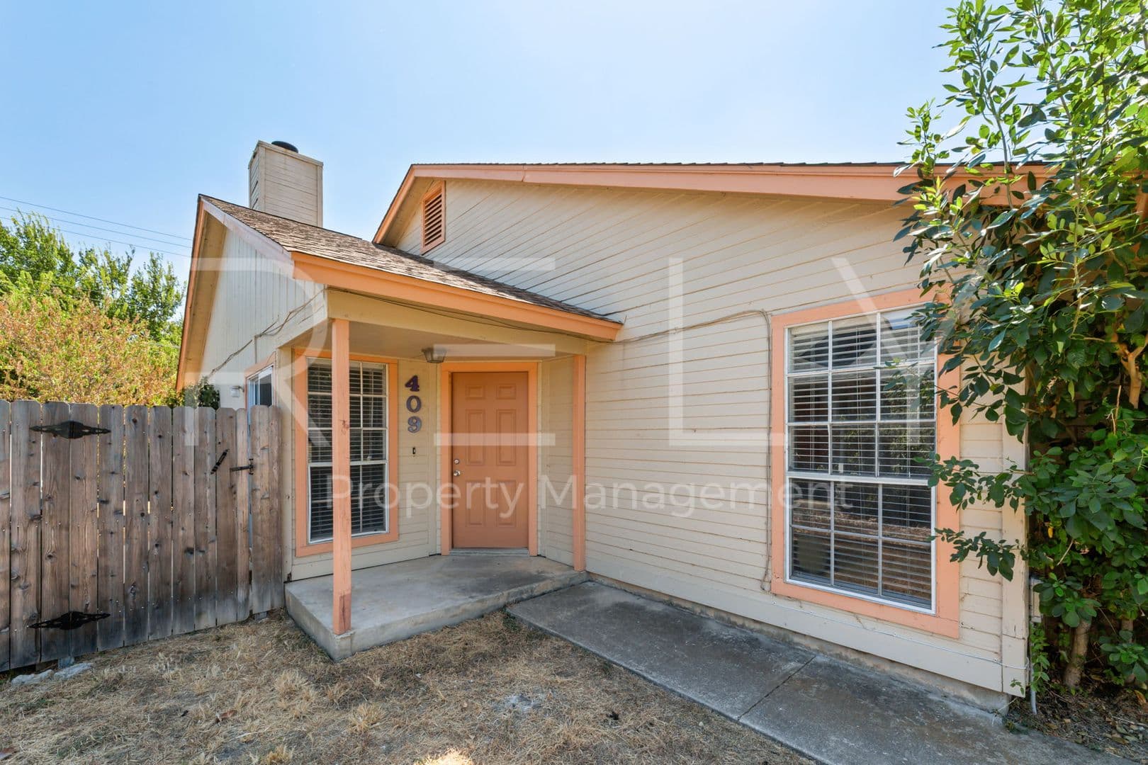 Round Rock House: 409 Greenlawn Blvd