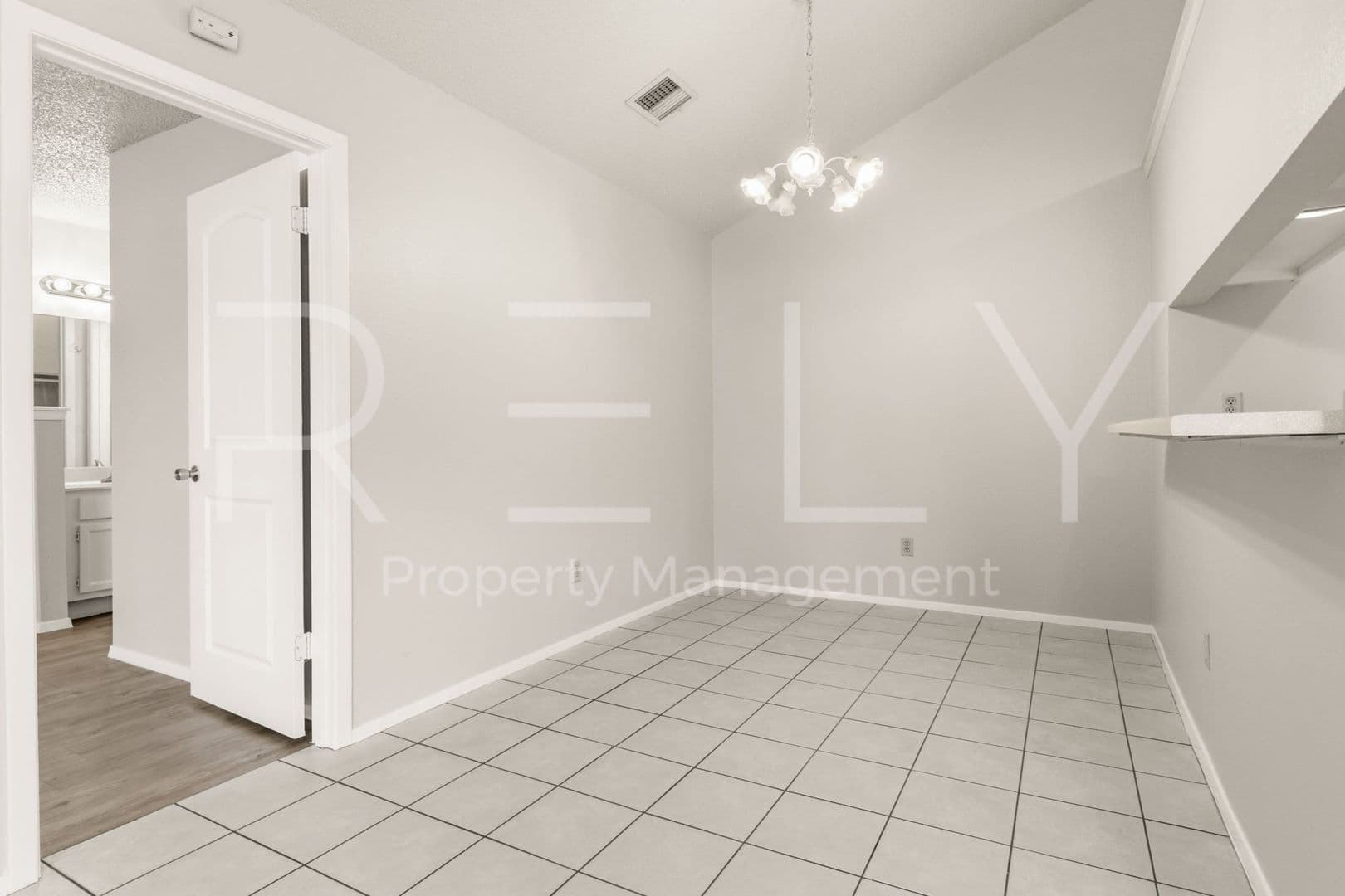 Round Rock House: 409 Greenlawn Blvd