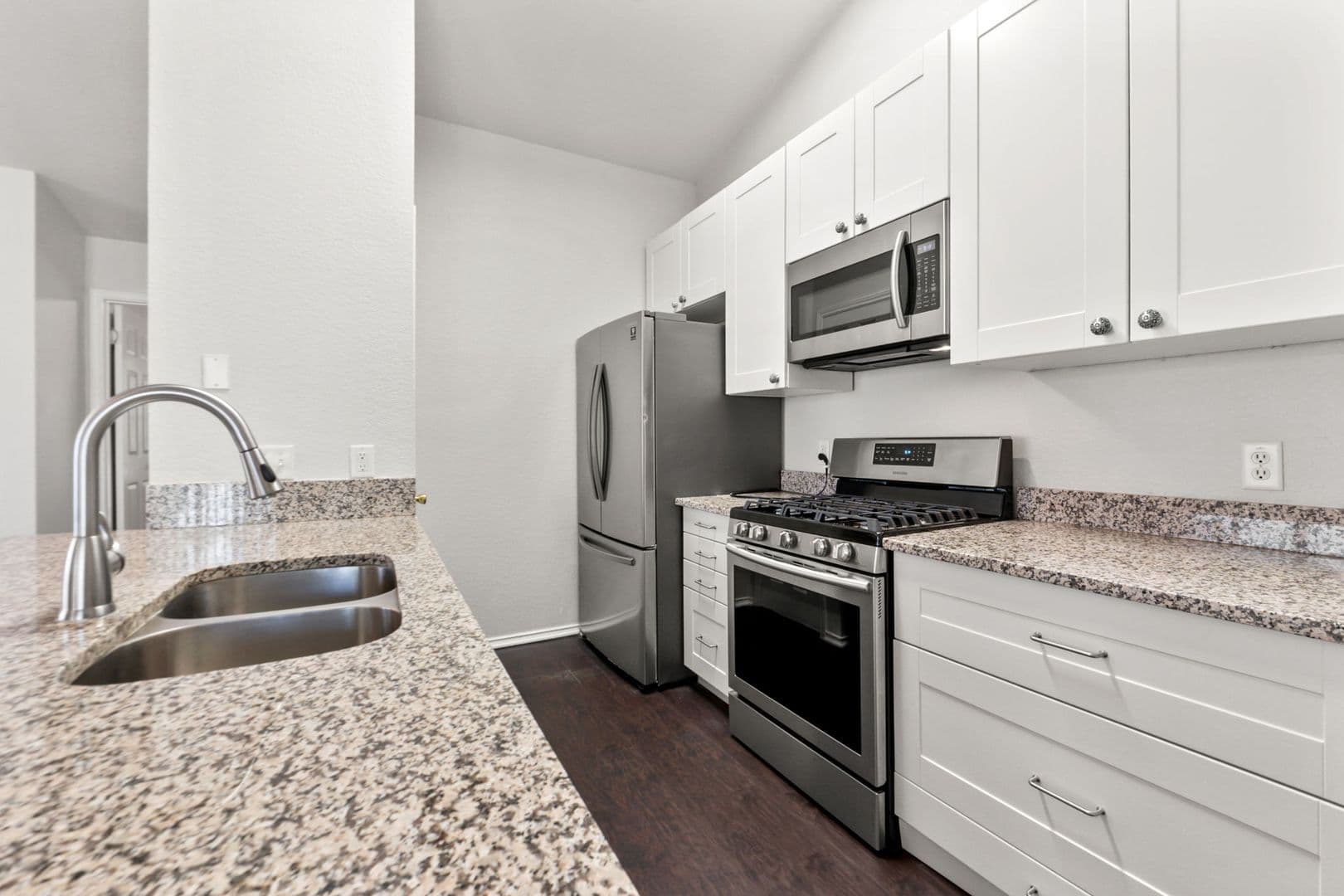 Georgetown House: 160 Prairie Springs Loop