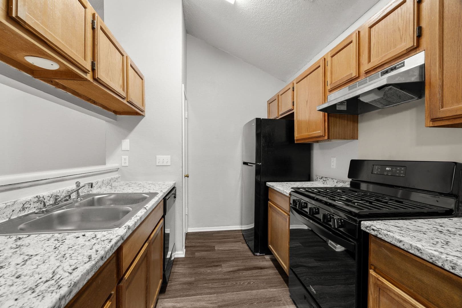 Austin Apartment: 12130 Thompkins Dr