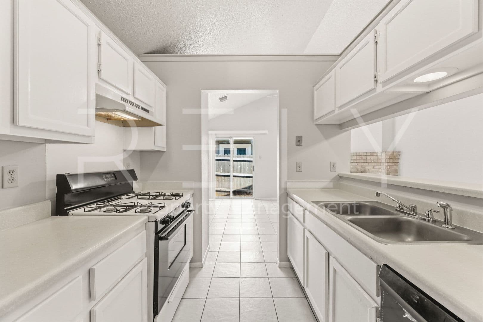 Round Rock House: 409 Greenlawn Blvd