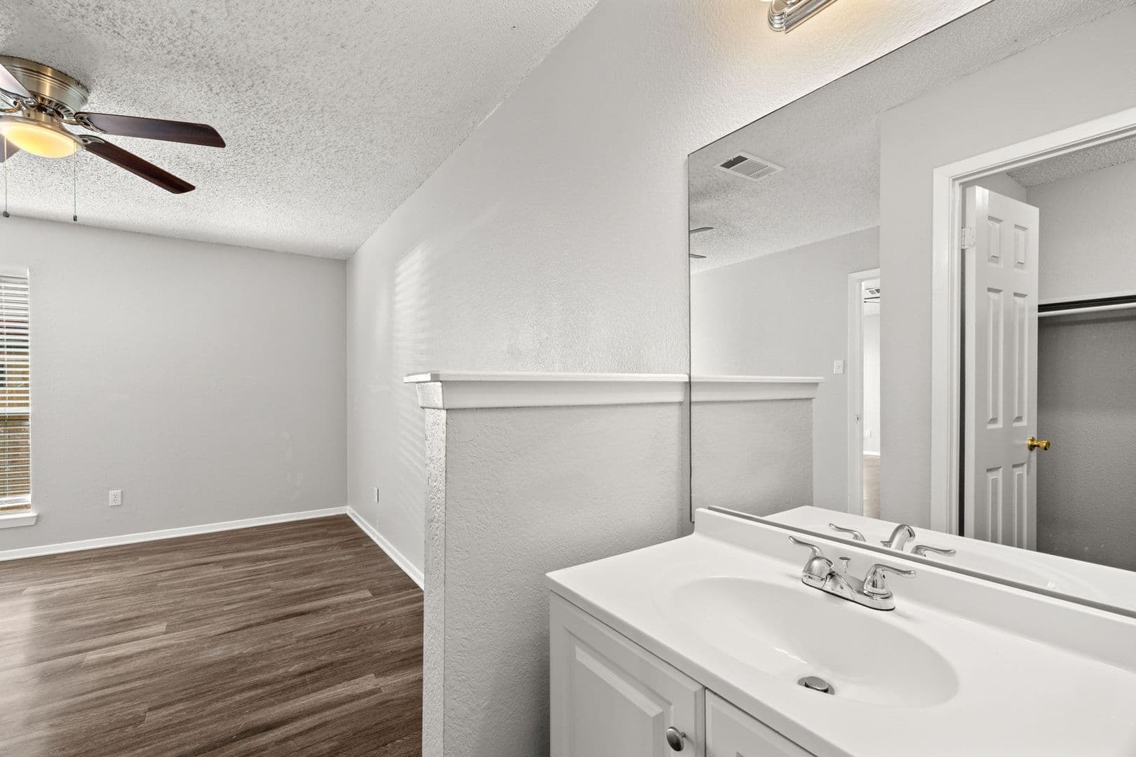 Austin Apartment: 12130 Thompkins Dr