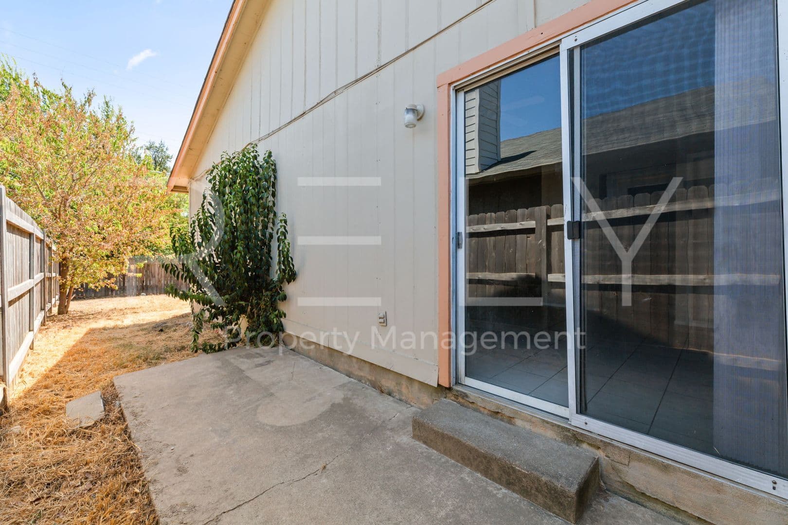 Round Rock House: 409 Greenlawn Blvd