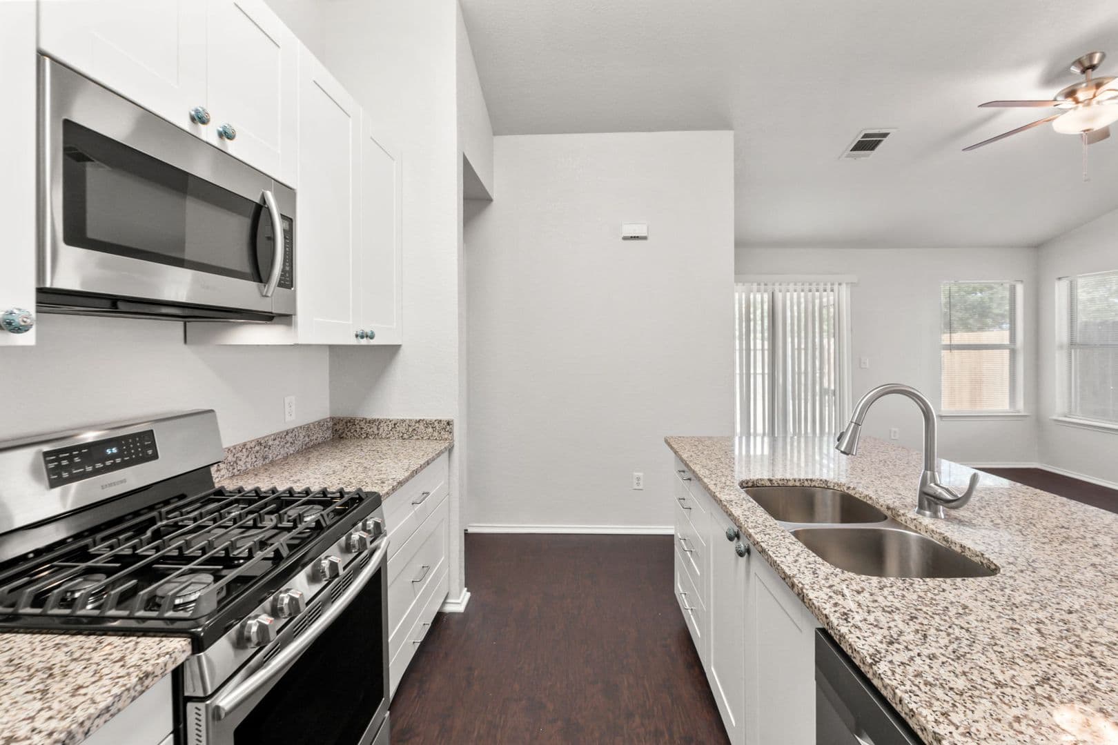 Georgetown House: 160 Prairie Springs Loop