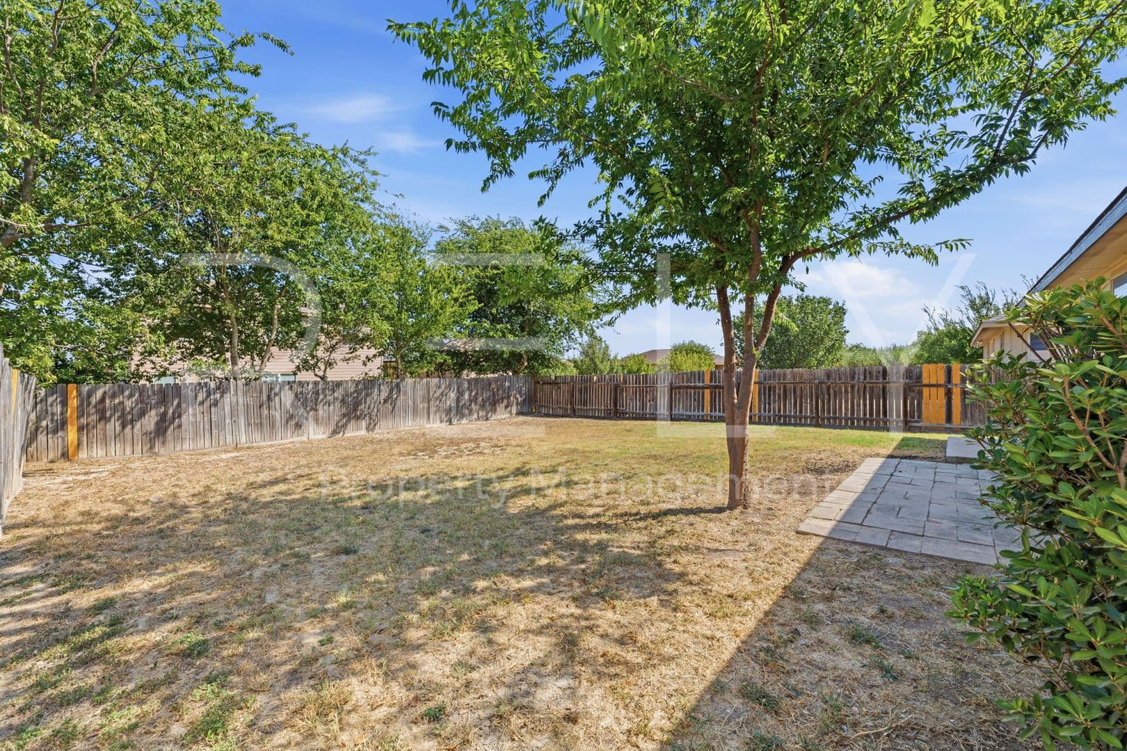 Jarrell House: 241 Moonstone Dr