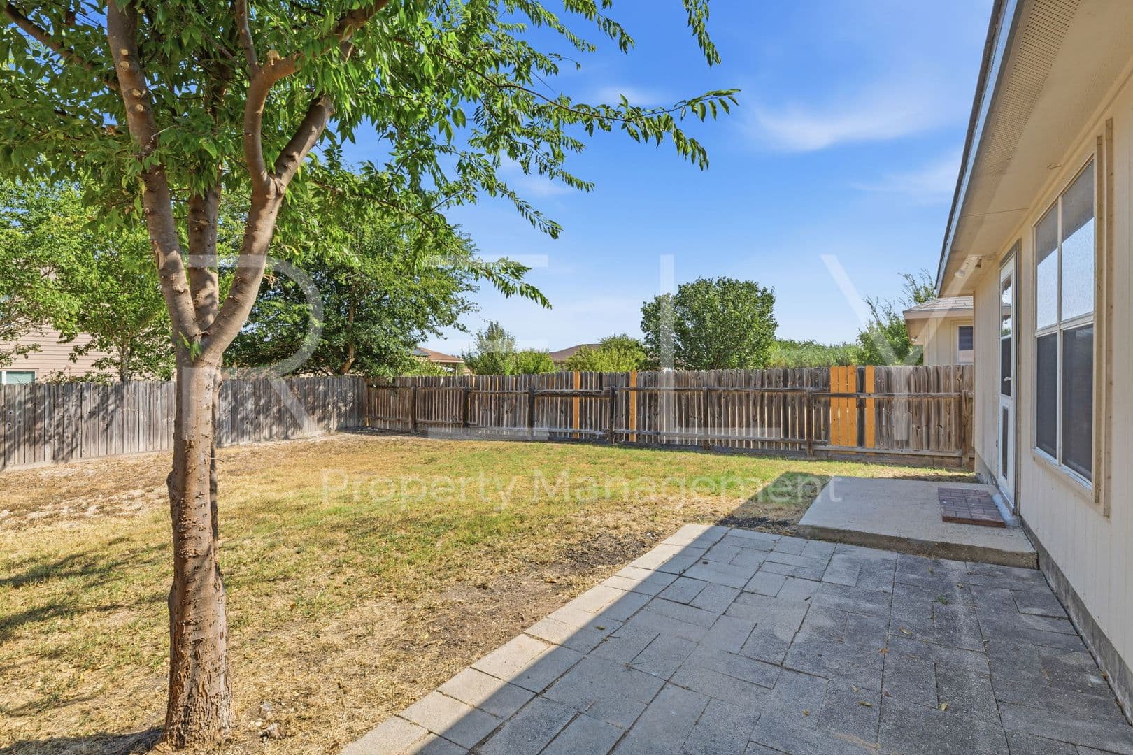 Jarrell House: 241 Moonstone Dr