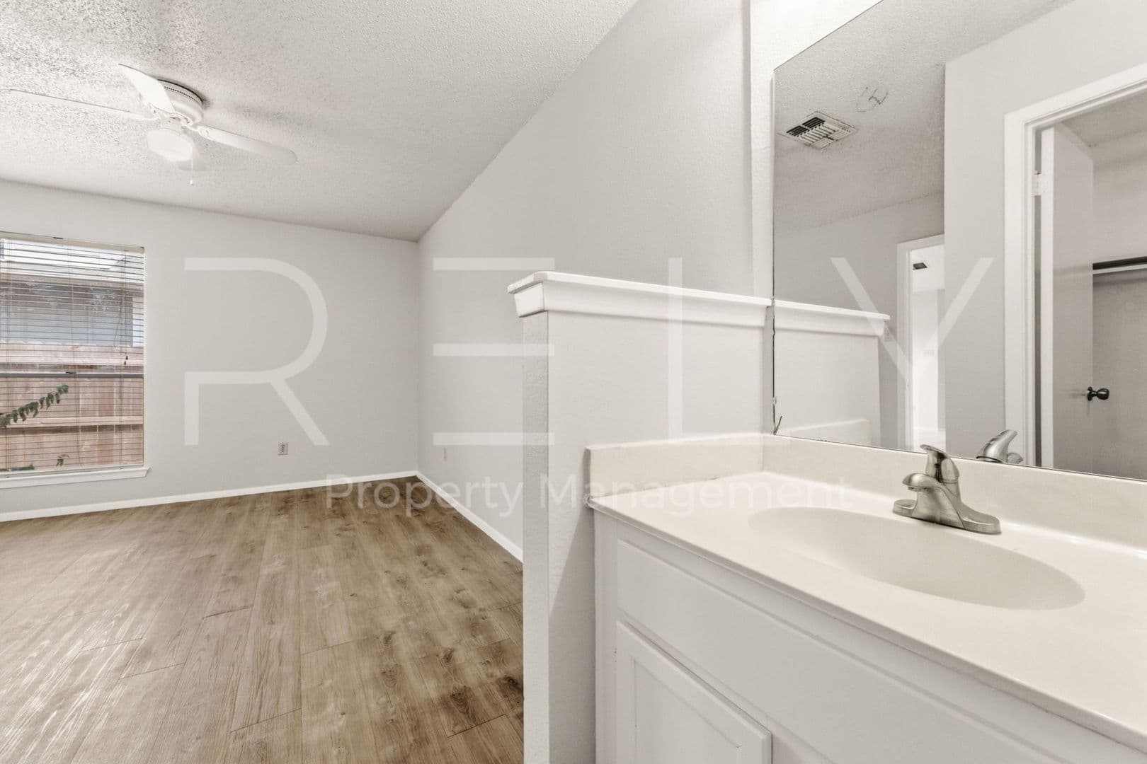 Round Rock House: 409 Greenlawn Blvd