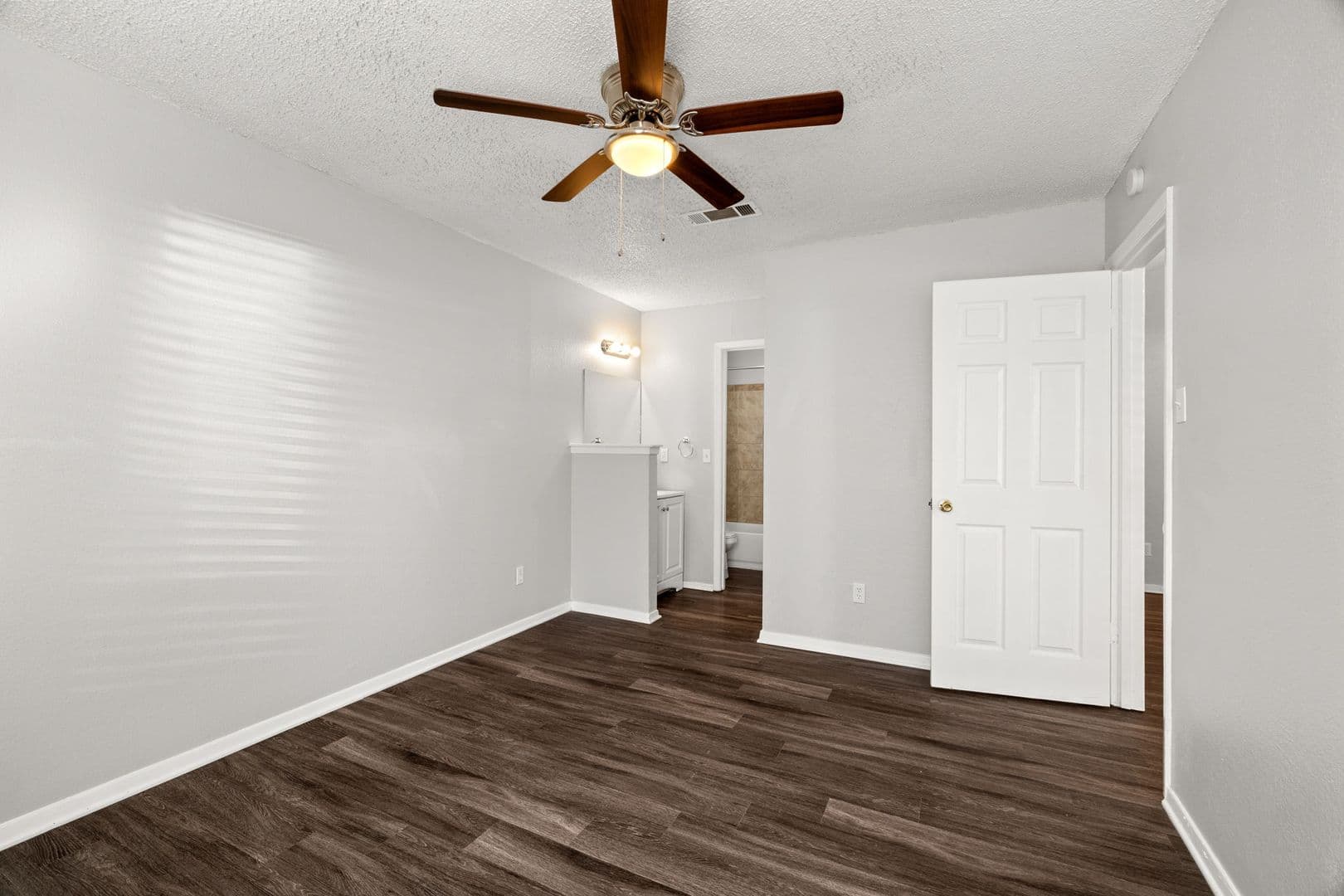 Austin Apartment: 12130 Thompkins Dr
