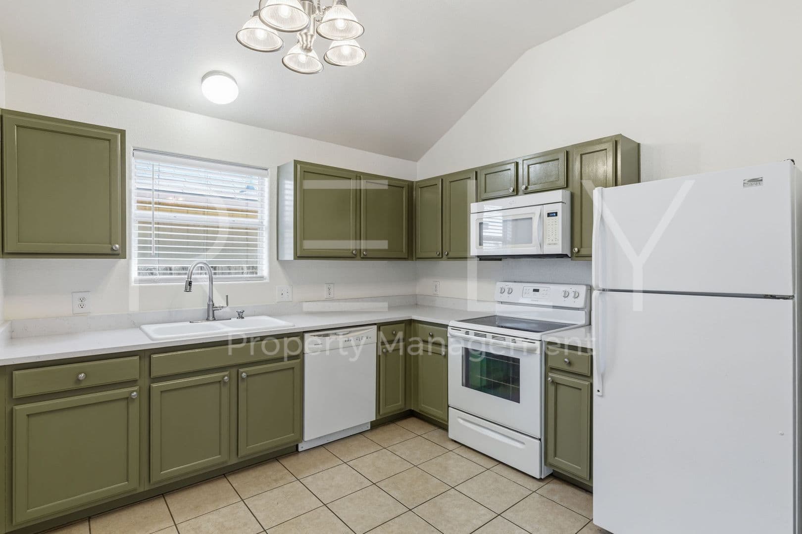 Jarrell House: 241 Moonstone Dr