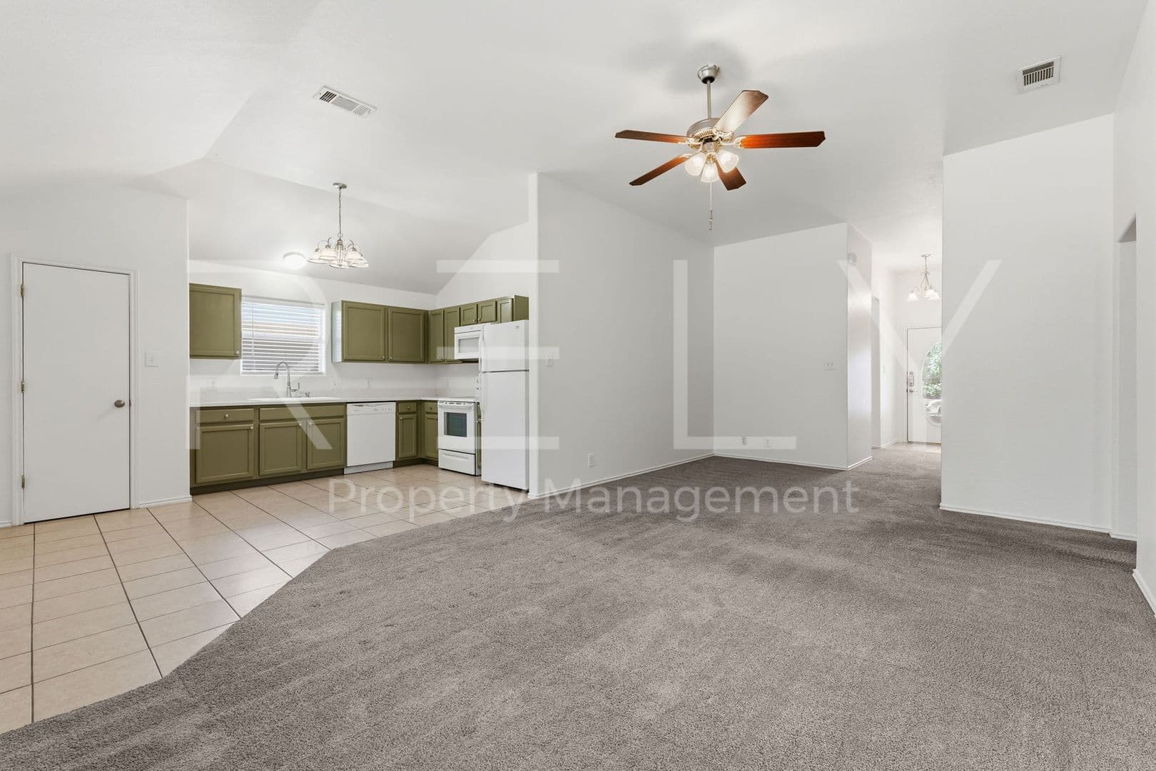 Jarrell House: 241 Moonstone Dr