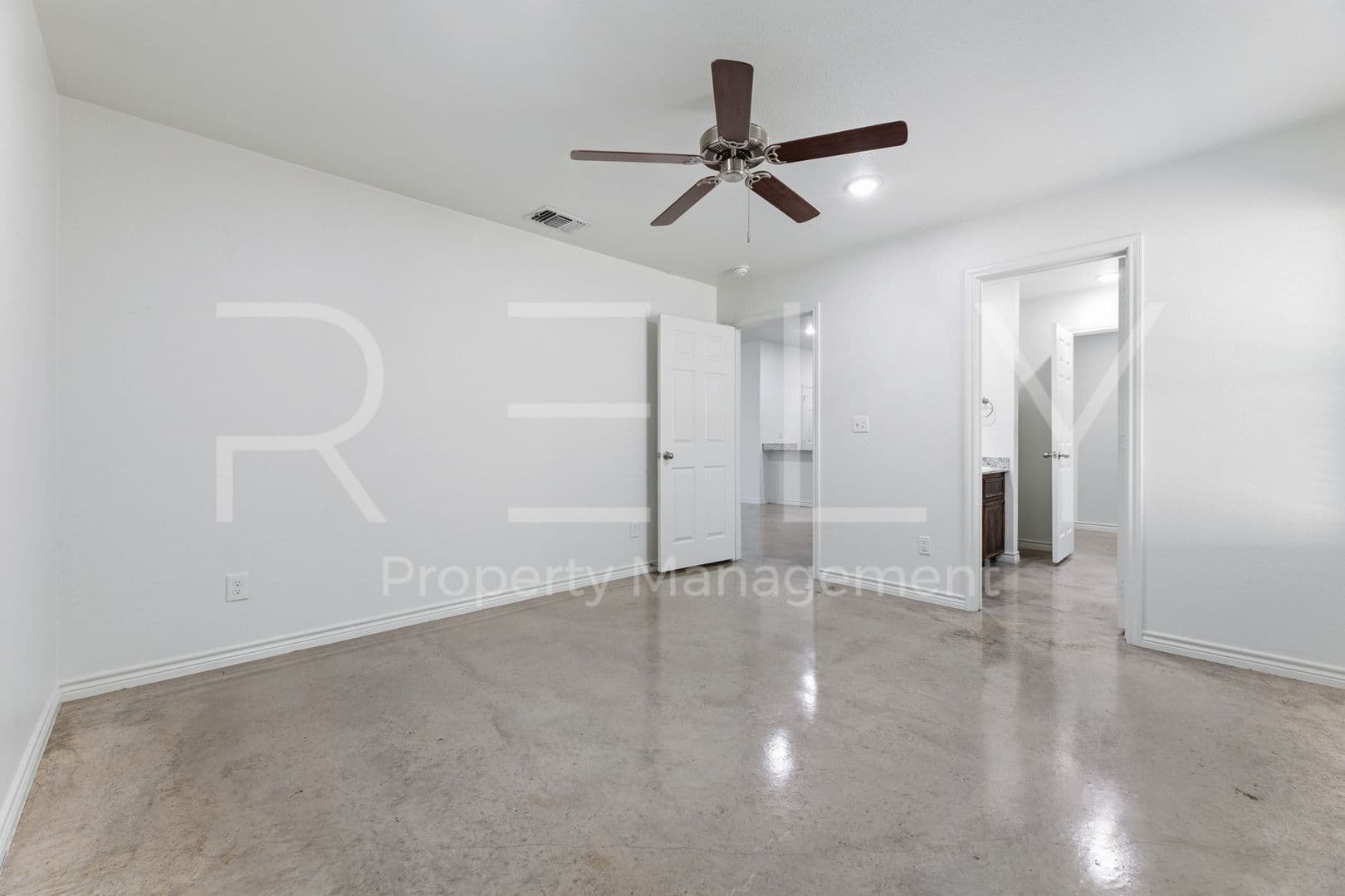 Harker Heights Apartment: 1805 Emma Naylor Ct