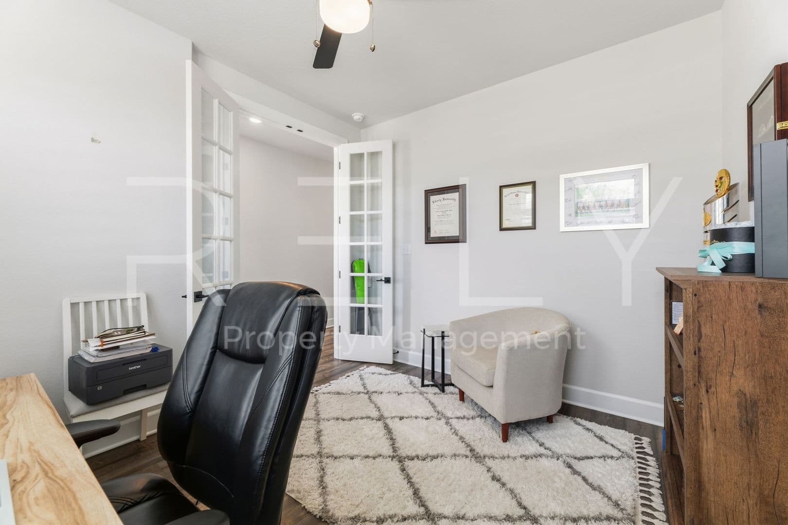 Georgetown House: 101 Rocking R Ct