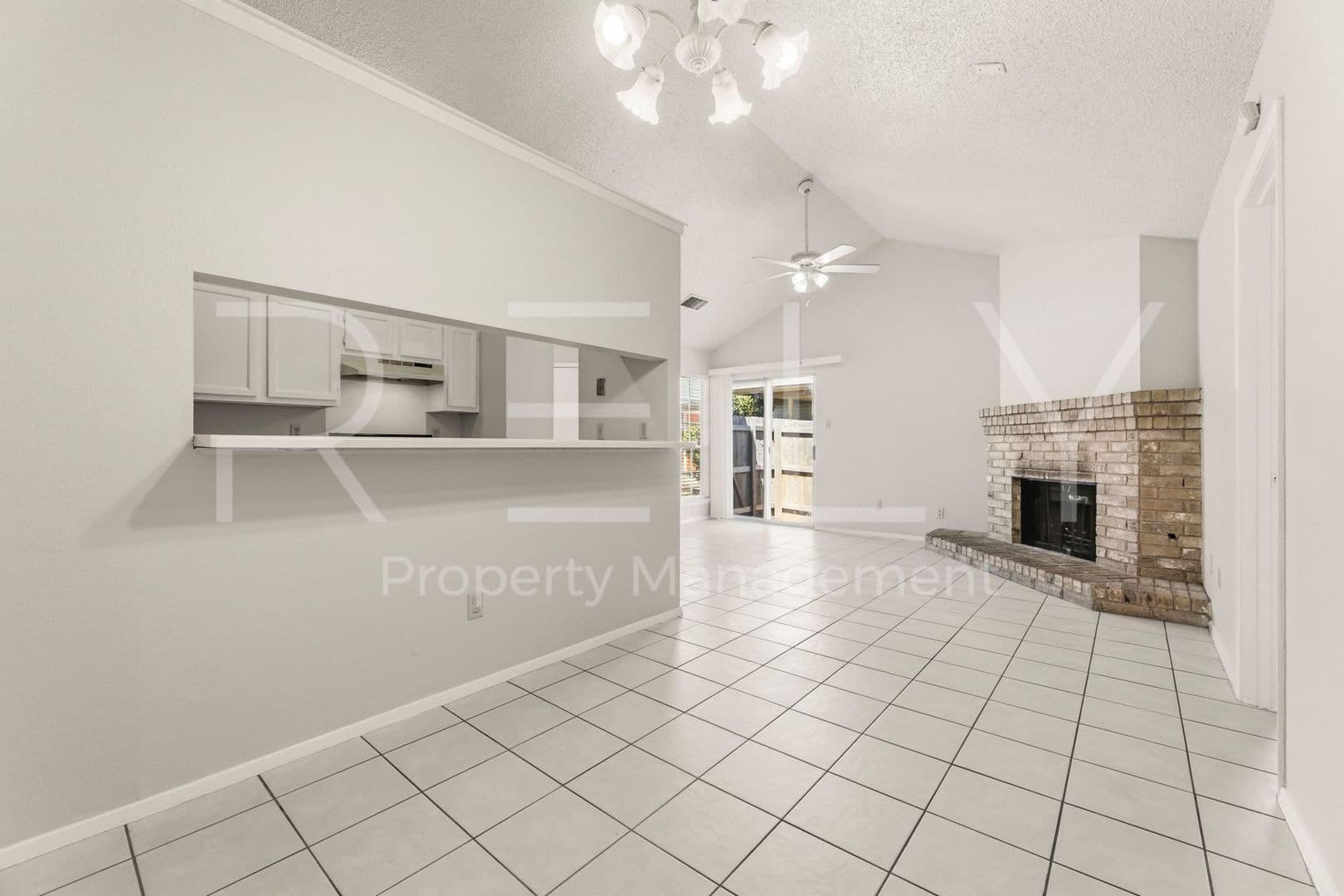 Round Rock House: 409 Greenlawn Blvd