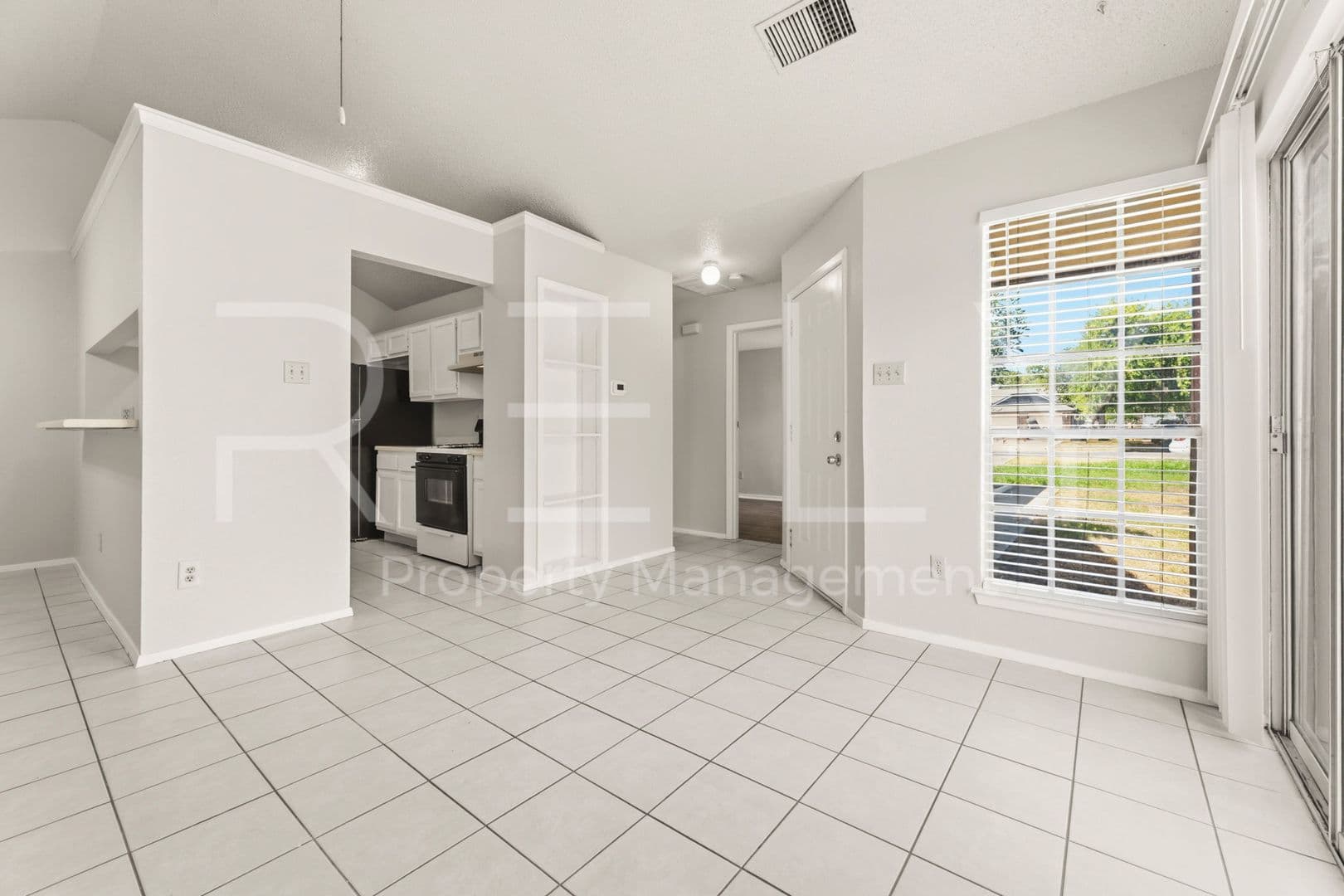 Round Rock House: 409 Greenlawn Blvd