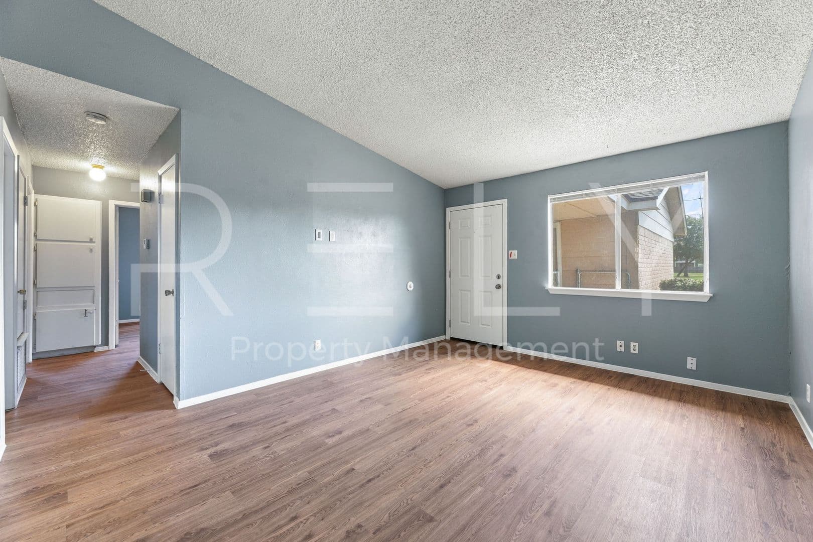 Georgetown Apartment: 409 E Janis Dr