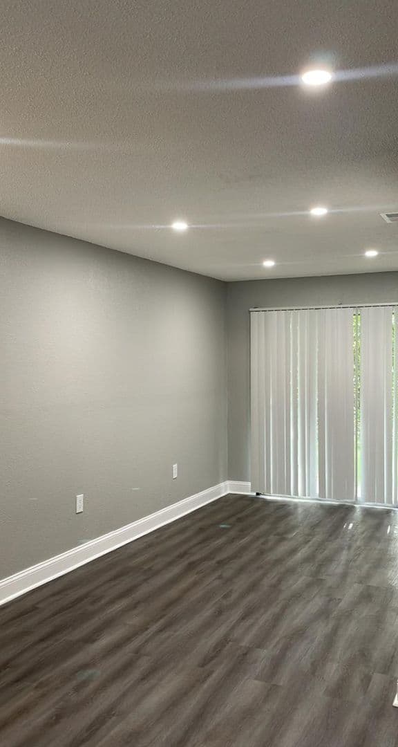 Tampa Apartment: 14323 Lucerne Drive