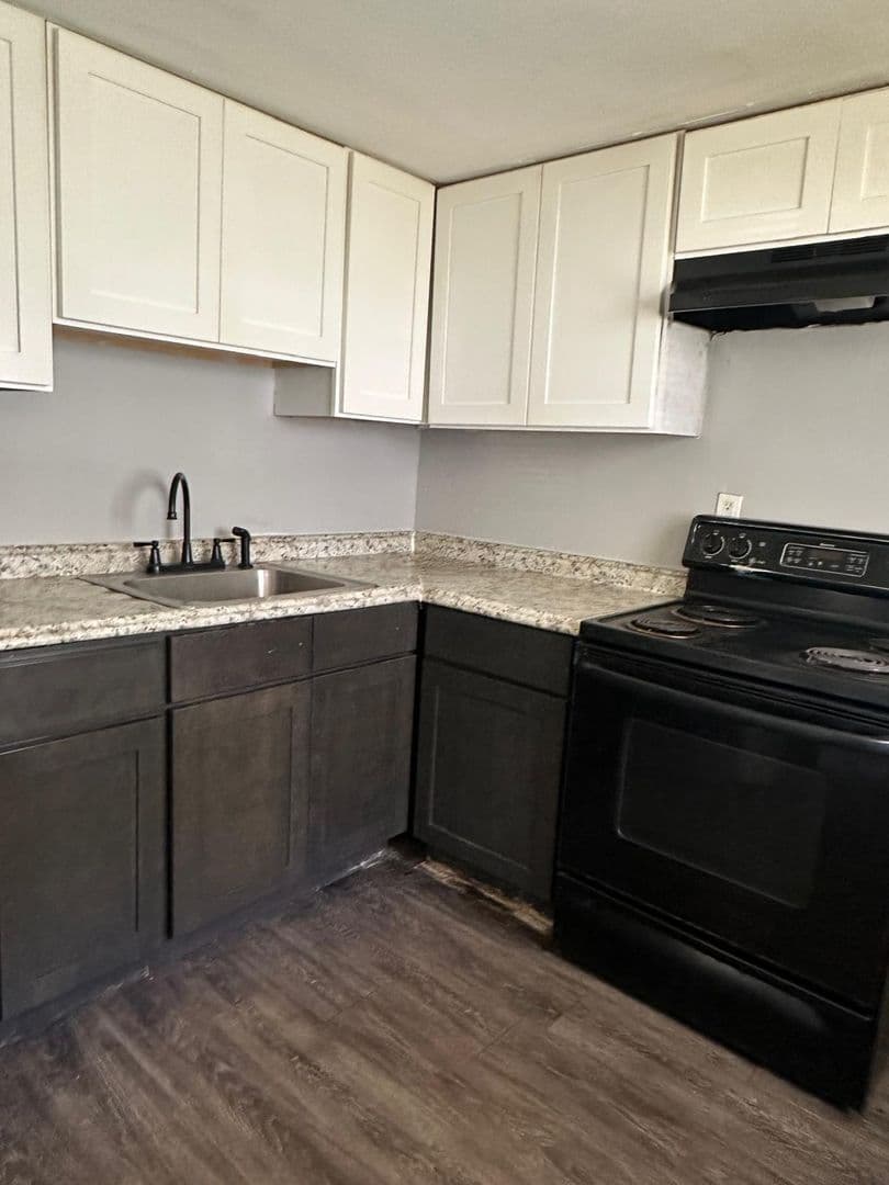 Tampa Apartment: 11603 N 22nd Street