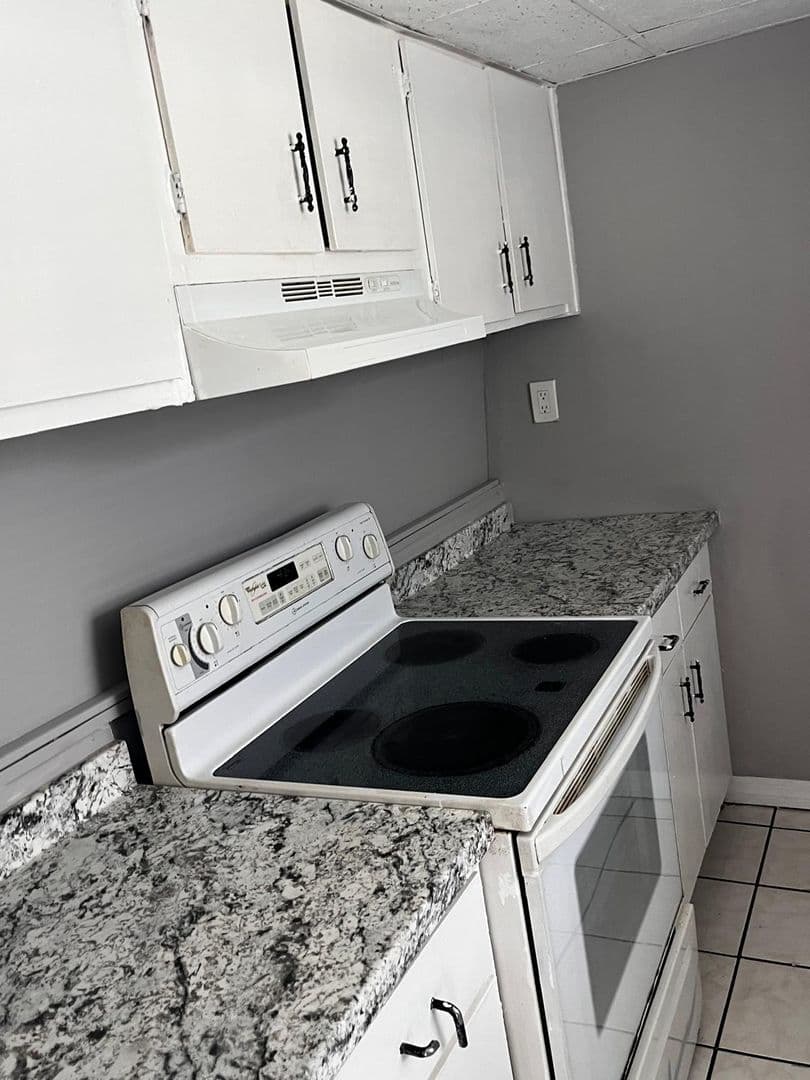 Tampa Apartment: 11603 N 22nd Street