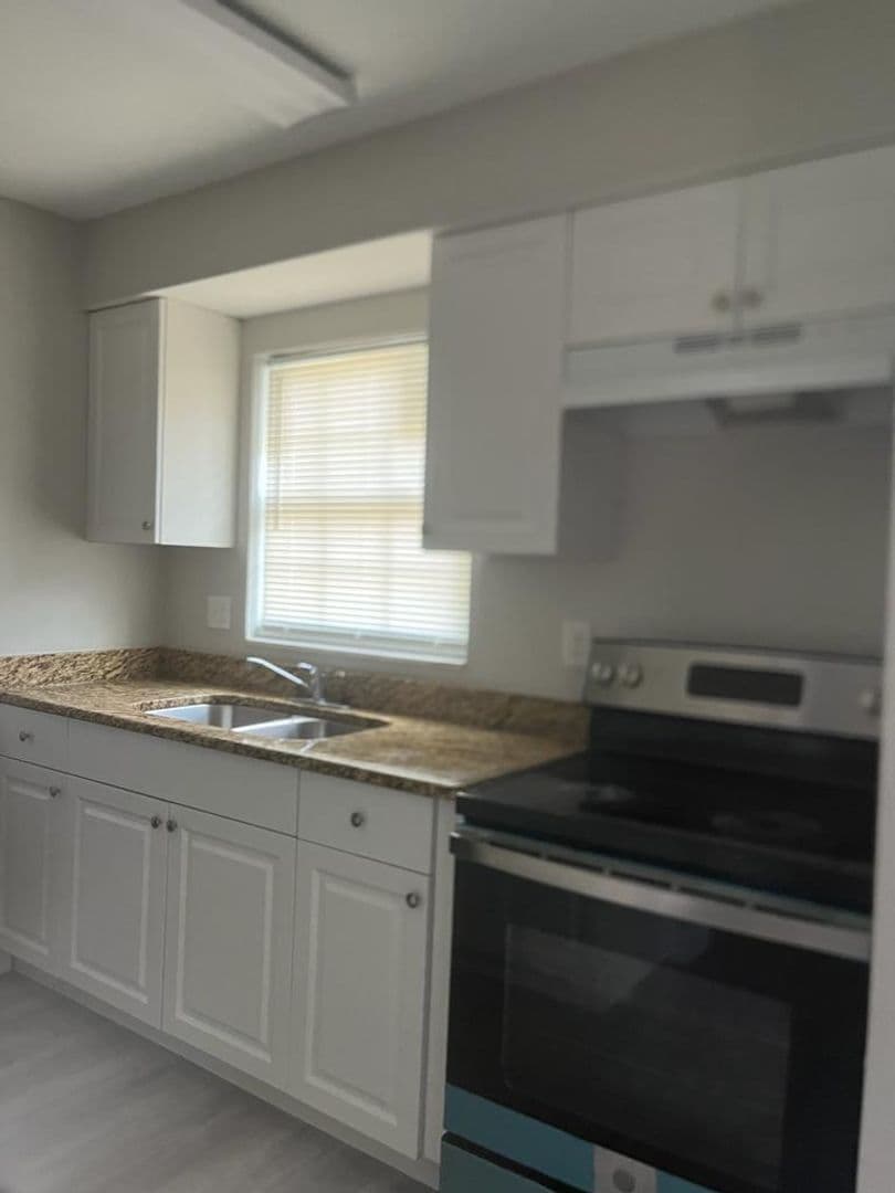 Tampa Apartment: 13624 N. 15th St.