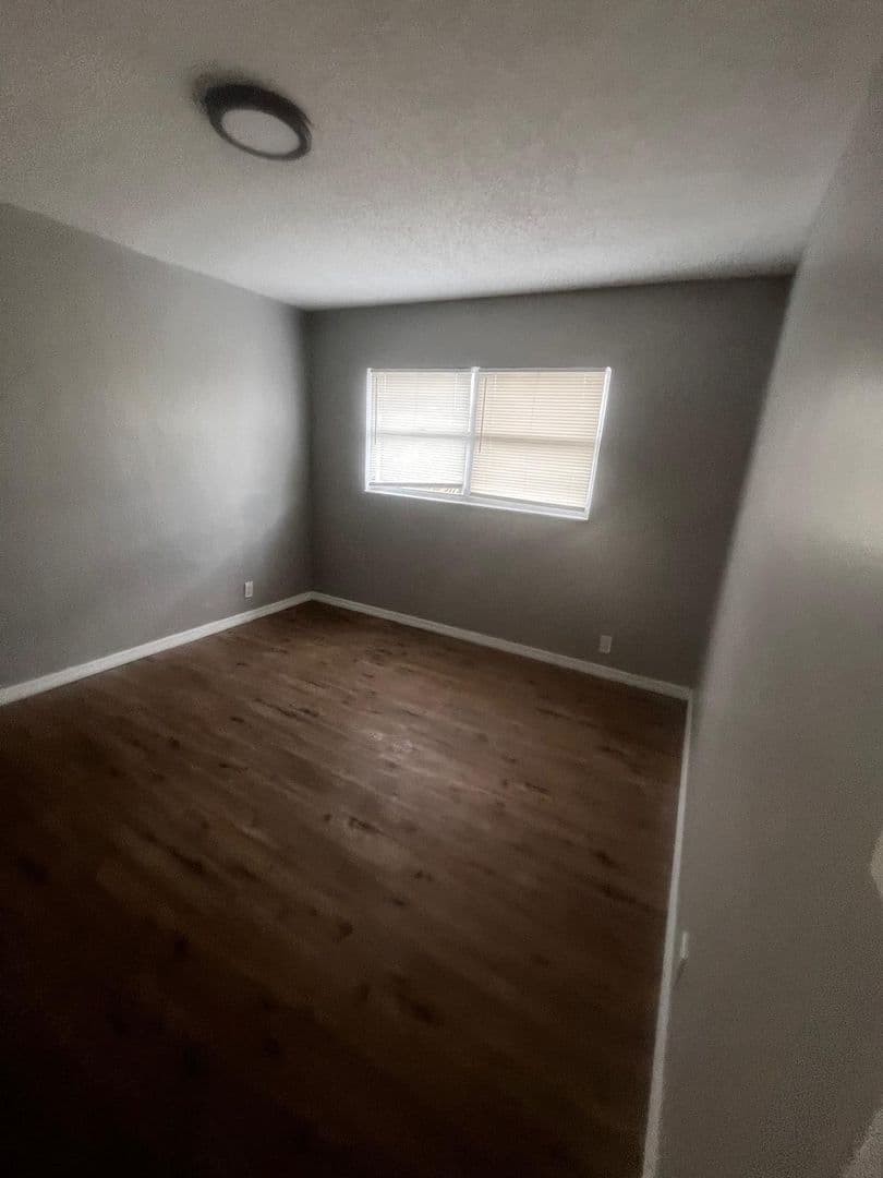 Tampa Apartment: 11603 N 22nd Street
