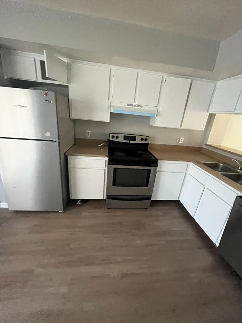 Tampa Apartment: 8733 N 50th St