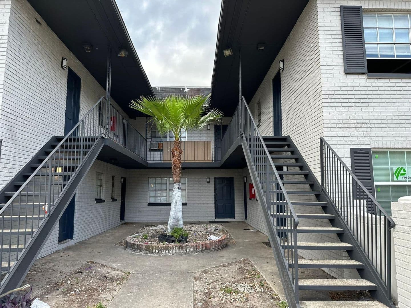 Tampa Apartment: 13624 N. 15th St.