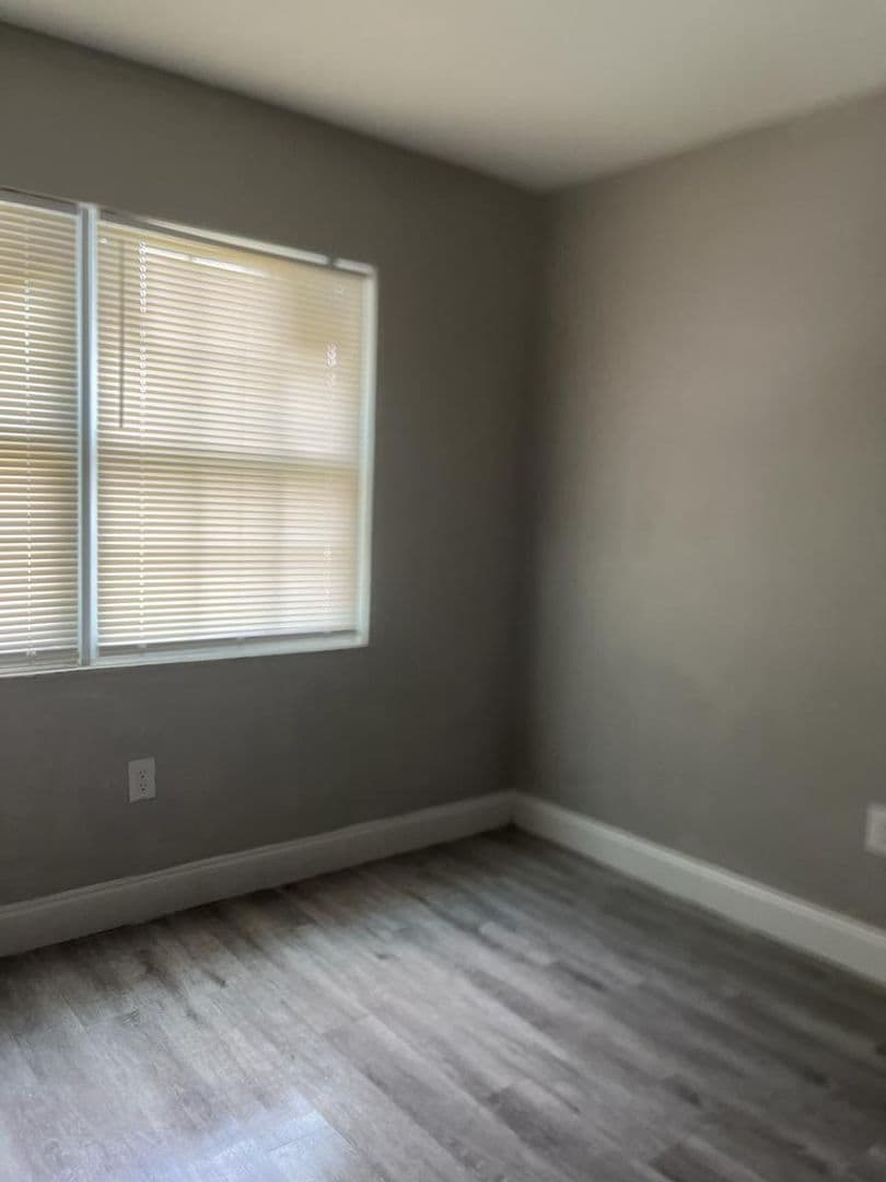 Tampa Apartment: 13624 N. 15th St.