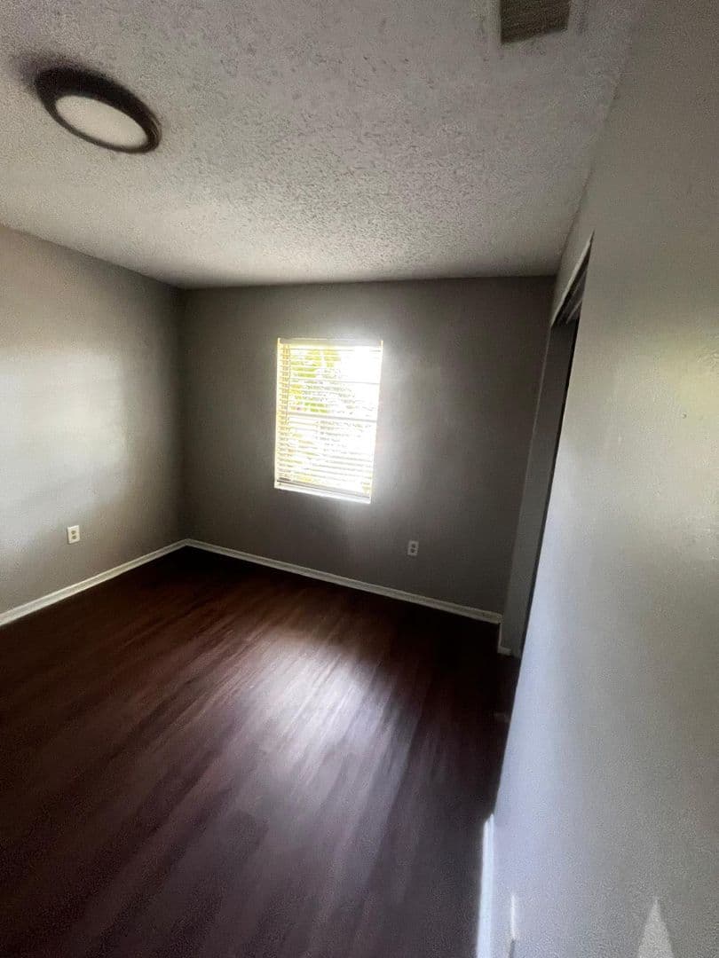 Lakeland Apartment: South Westgate Ave